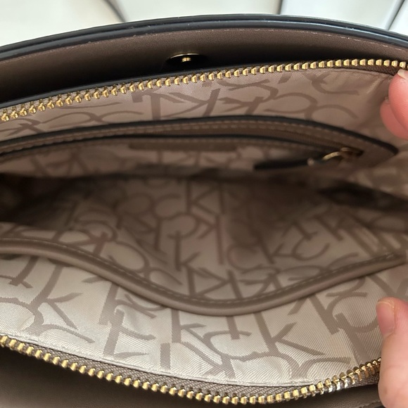 Calvin Klein Crossbody - Picture 7 of 7